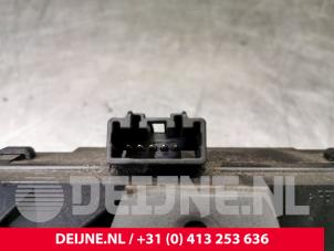 Volvo V50 Tailgate lock mechanism O14743 photo 3