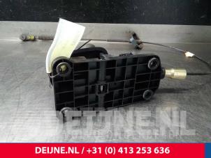 Volvo C70 Automatic gear selector O14754 photo 3