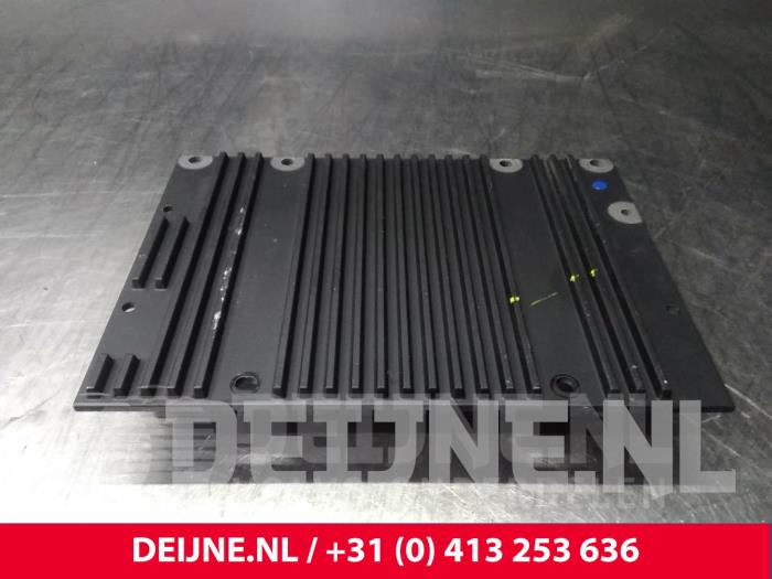 Volvo V50 Radio versterker O14854