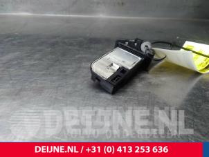 Volvo V60 Luchtmassameter O14956 foto 2