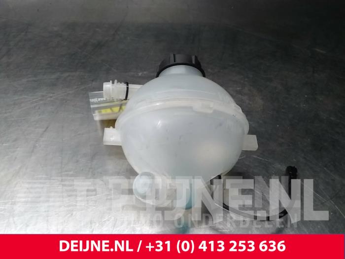 Volvo V60 Ausgleichsbehälter O15000