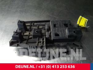Volvo V60 Stoßstangenstütze links hinten O15014 foto 2