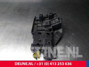 Volvo V60 Rear bumper bracket, right O15016 photo 2