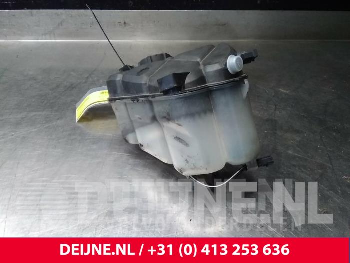 Volvo V60 Ausgleichsbehälter O15036