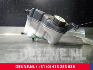 Volvo V60 Ausgleichsbehälter O15036 foto 2