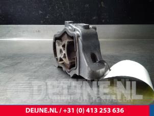 Gebruikte Motorrubber Volvo V60 I (FW/GW) 2.4 D6 20V Plug-in Hybrid AWD Prijs € 25,00 Margeregeling aangeboden door van Deijne Onderdelen Uden B.V.