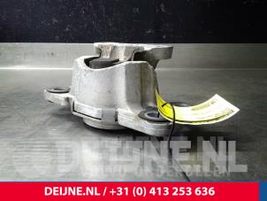 Gebruikte Motorrubber Volvo V60 I (FW/GW) 2.4 D6 20V Plug-in Hybrid AWD Prijs € 25,00 Margeregeling aangeboden door van Deijne Onderdelen Uden B.V.