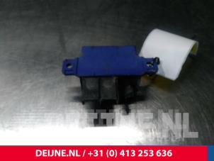 Volvo C30 Relais O15111 foto 2
