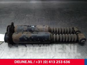 Gebruikte Schokbreker set Volvo V70 (SW) 2.4 20V 140 Prijs € 250,00 Margeregeling aangeboden door van Deijne Onderdelen Uden B.V.