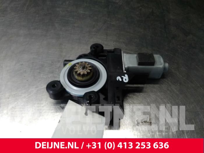 Volvo XC70 Door window motor O15220