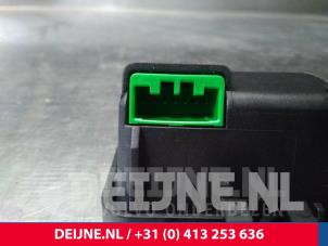 Volvo XC70 Bremsassistent Sensor O15242 foto 3