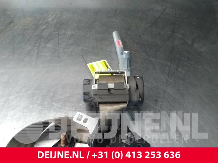 Volvo V70 Veiligheidsgordel links-achter O15286
