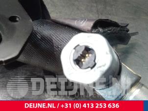 Volvo XC70 Front seatbelt, right O15300 photo 3
