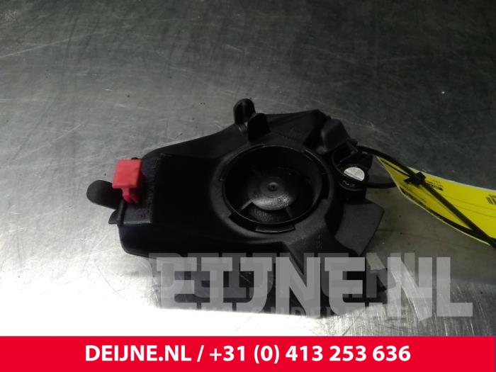 Volvo XC70 Speaker O15305