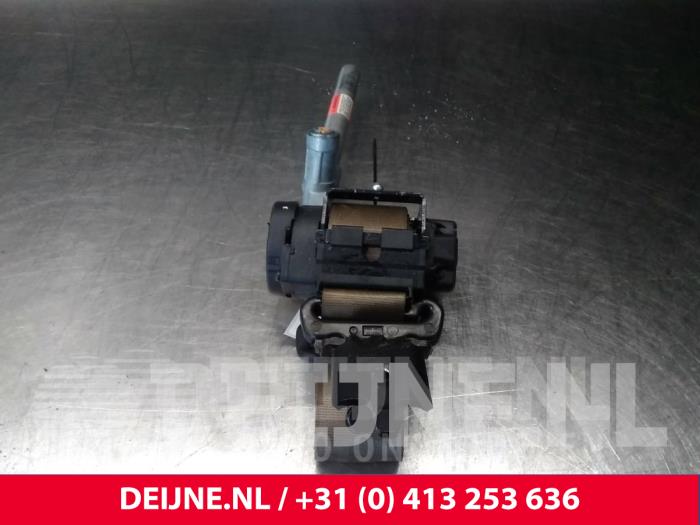 Volvo XC70 Rear seatbelt, right O15360