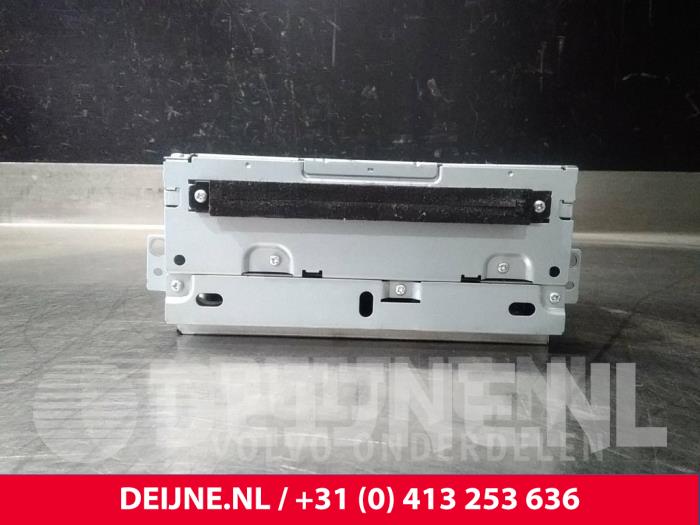 Volvo V70 CD Speler O15399