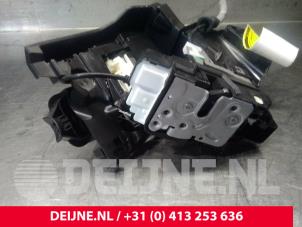 Volvo V60 Deurslot Mechaniek 4Deurs links-achter O15435 foto 3