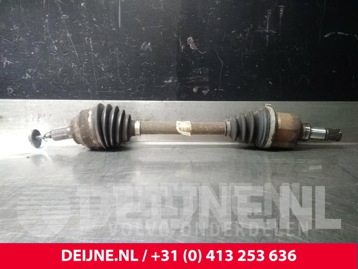 Volvo V50 Aandrijfas links-voor O15560