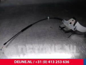 Volvo S60 Tailgate lock mechanism O15636 photo 2
