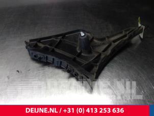 Volvo S60 Rear bumper bracket, right O15643 photo 2