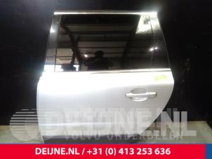 Gebruikte Portier 4Deurs links-achter Volvo XC70 (BZ) 2.4 D5 20V 205 AWD Prijs € 220,00 Margeregeling aangeboden door van Deijne Onderdelen Uden B.V.