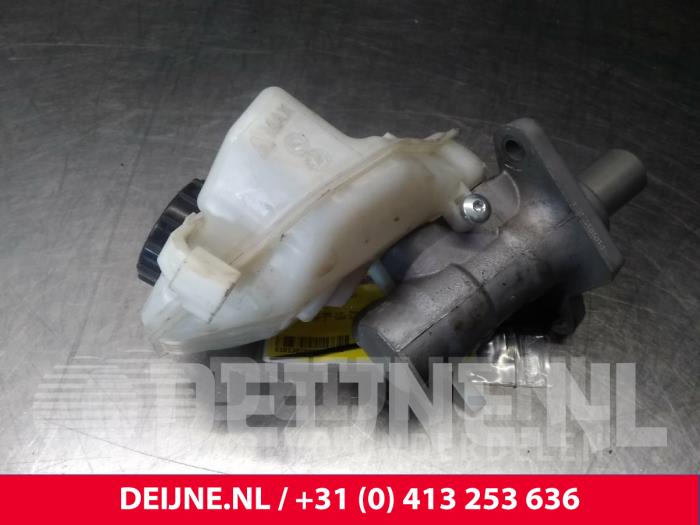 Volvo S60 Hoofdremcilinder O15806