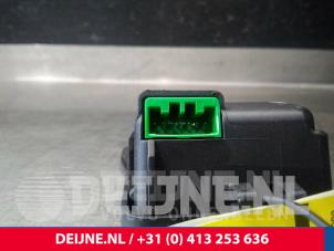 Volvo V70 Bremsassistent Sensor O15909 foto 3
