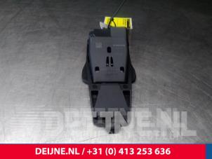 Volvo V70 Bremsassistent Sensor O15909 foto 2