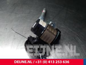 Volvo XC70 Veiligheidsgordel links-achter O15931 foto 2