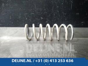 Volvo V70 Schroefveer achter O15934 foto 2