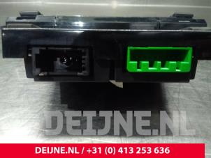 Volvo XC70 Interior display O16064 photo 3
