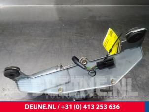 Volvo V40 Ruitenwissermotor achter O16500 foto 3