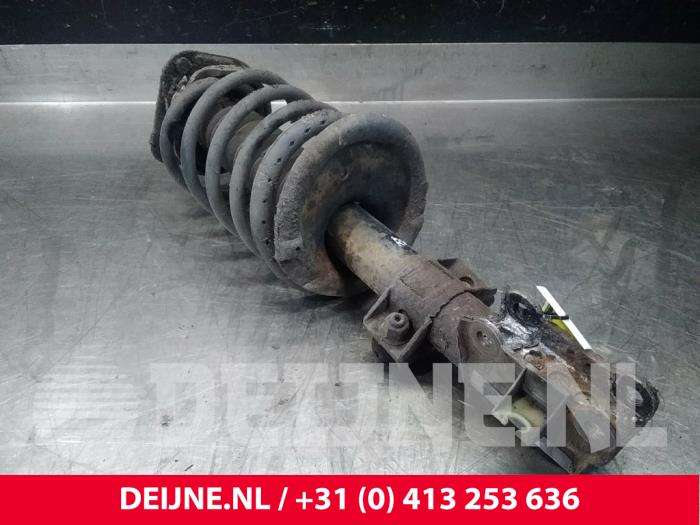 Volvo S80 Stoßdämpferstrebe rechts vorne O16720
