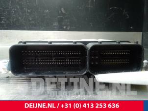 Volvo V50 Engine management computer O16965 photo 3