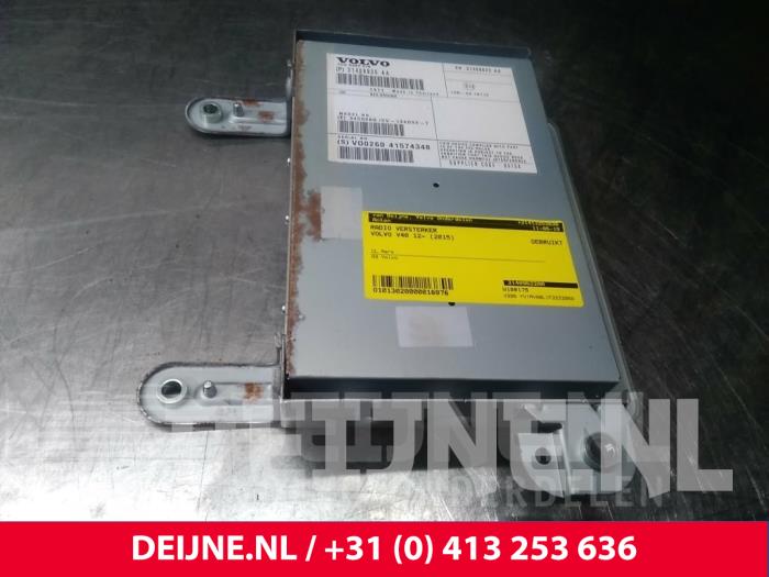 Volvo V40 Radio versterker O16976