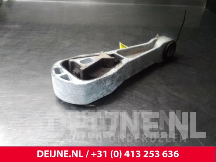 Volvo V40 Engine mount O17005
