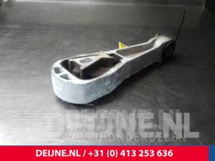 Gebruikte Motorrubber Volvo V40 (MV) Prijs € 25,00 Margeregeling aangeboden door van Deijne Onderdelen Uden B.V.