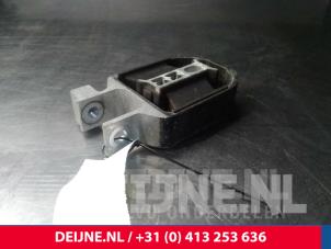 Gebruikte Motorrubber Volvo V40 (MV) Prijs € 25,00 Margeregeling aangeboden door van Deijne Onderdelen Uden B.V.