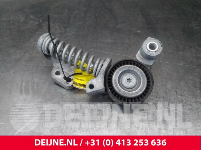 Gebruikte Spanrol Multiriem Volvo V40 (MV) 2.0 T2 16V Prijs € 30,00 Margeregeling aangeboden door van Deijne Onderdelen Uden B.V.