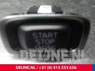 Gebruikte Start/Stop schakelaar Volvo V40 (MV) 2.0 D2 16V Prijs € 25,00 Margeregeling aangeboden door van Deijne Onderdelen Uden B.V.