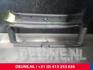 Gebruikte Luchtgeleider Volvo V90 II (PW) 2.0 D4 16V Prijs € 50,00 Margeregeling aangeboden door van Deijne Onderdelen Uden B.V.