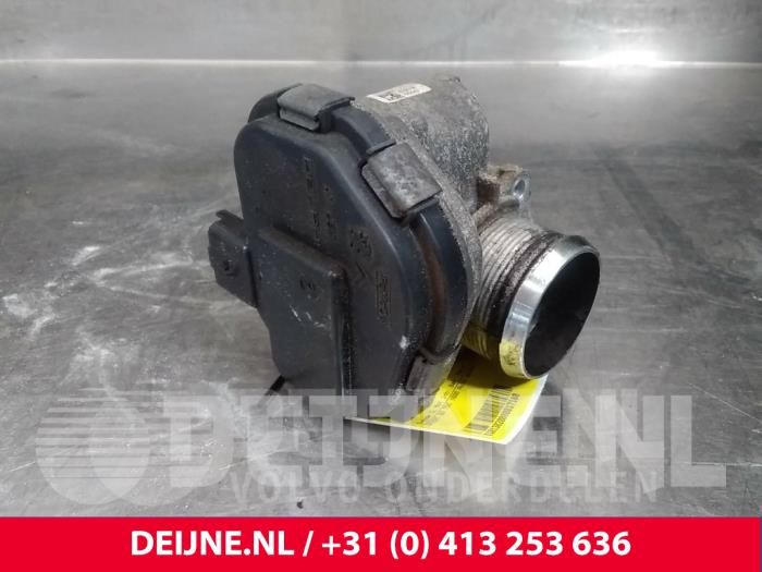 Volvo V40 Gasklephuis O17180