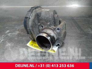 Volvo V40 Drosselklappengehäuse O17180 foto 2