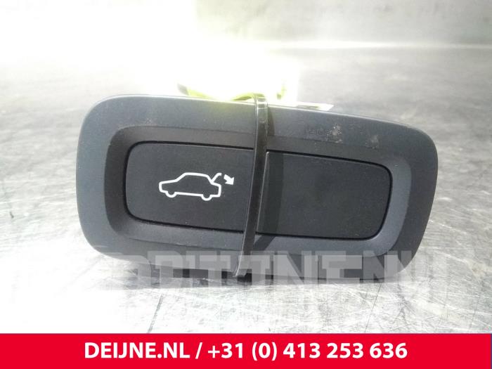 Volvo V90 Schalter Heckklappe O17209