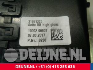 Volvo V90 Luchtrooster Dashboard O17229 foto 2