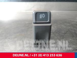 Gebruikte Schakelaar Mistlamp Volvo C70 (NC) 2.0 T 20V Prijs € 10,00 Margeregeling aangeboden door van Deijne Onderdelen Uden B.V.