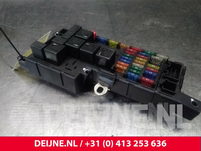 Volvo XC90 Fuse box O17370