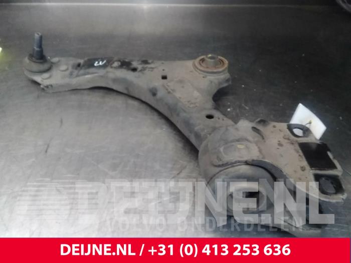 Volvo S60 Querlenker unten links vorne O17519