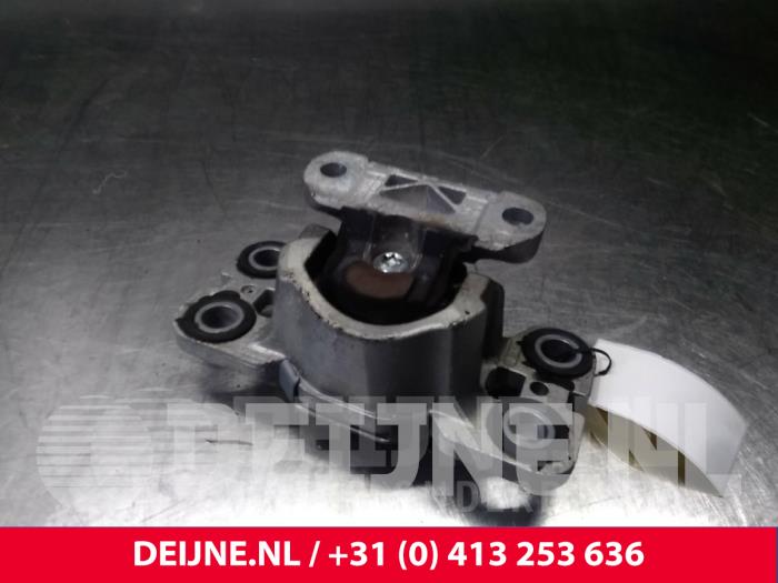 Volvo S60 Motorlager O17532