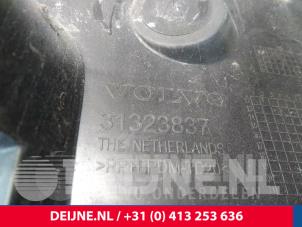 Volvo S60 Bumpersteun links-achter O17566 foto 3